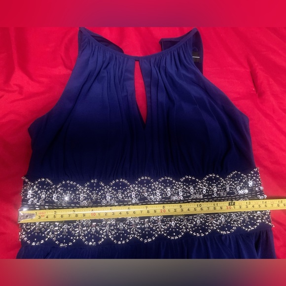 R & M Richard’s Sleeveless Long Gown With Beaded Waist size 4 NWOT - Picture 10 of 11